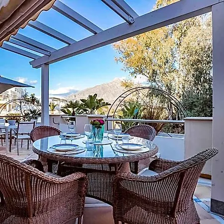 Molo Aloha Near Banus Hotel 4*