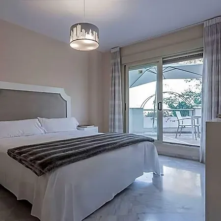 Molo Aloha Near Banus 4*