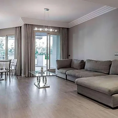 Molo Aloha Near Banus Hotel